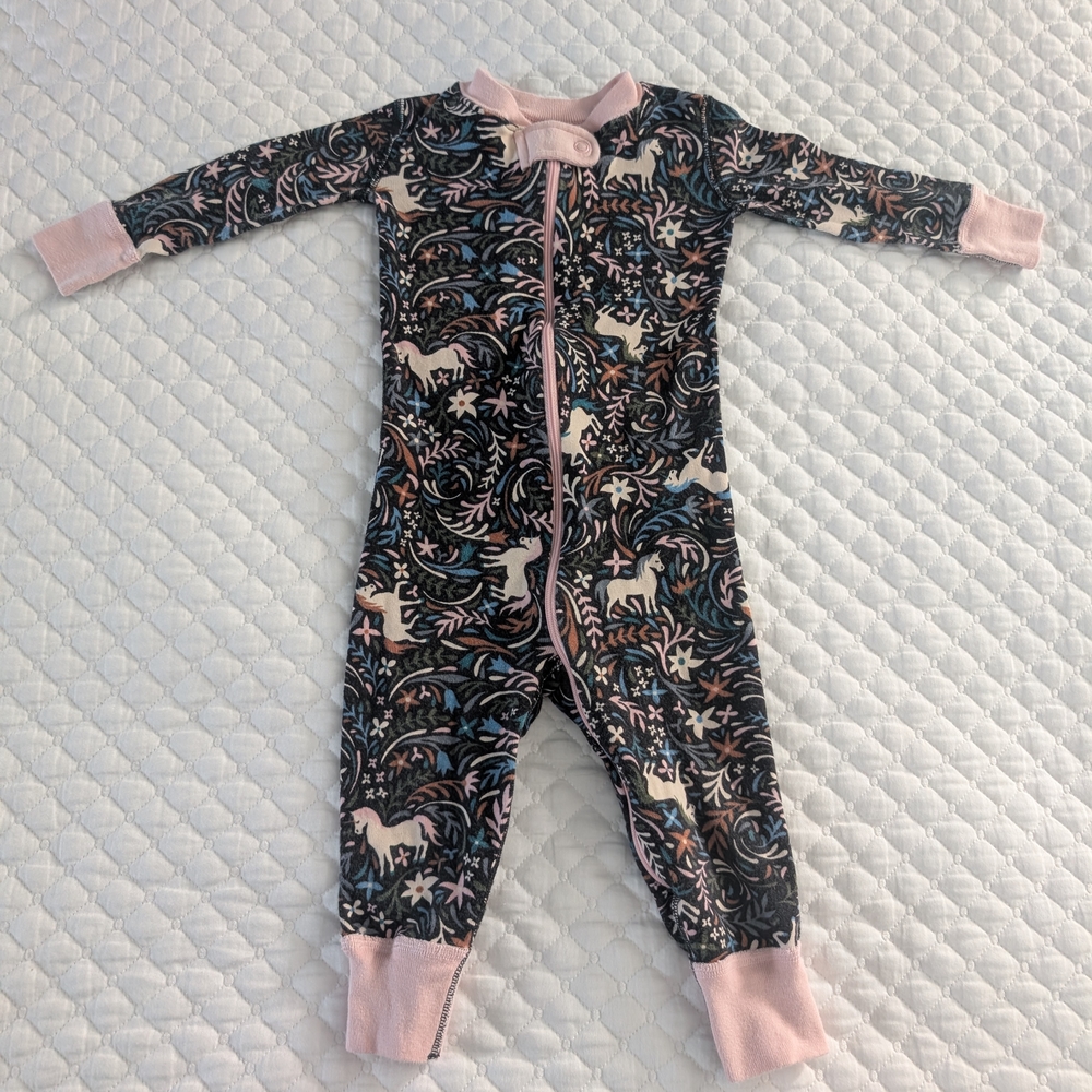 Hanna Andersson Unicorn Floral Kids Footie - Pink and Black